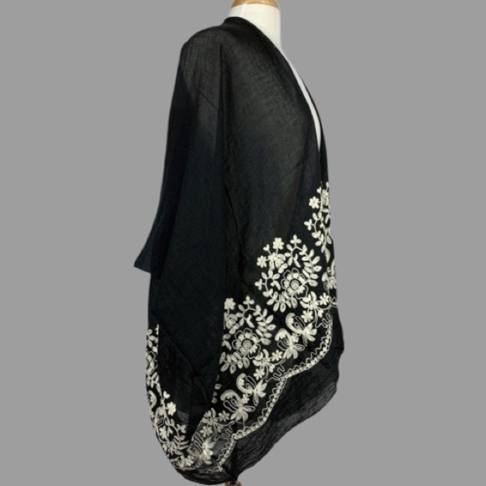 Black Kimono with Creamy White Embroiders - Picture 3 of 8